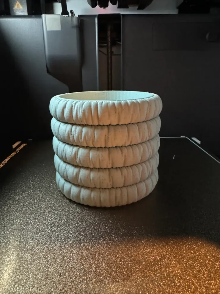 Puf Görünümlü Oval Saksı - 2